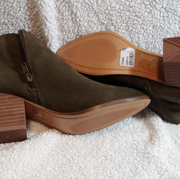 CNWT ALDO suede ankle boots US 7 - Picture 7 of 9